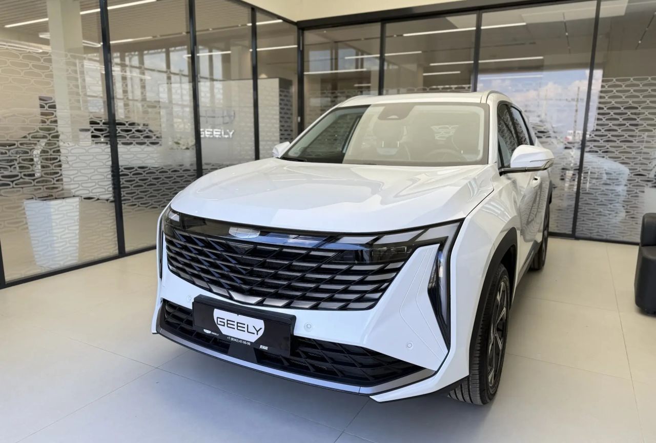 Geely Atlas II Люкс/Luxury 1.5T 7 ст. робот. передний привод (147 л.с.)
