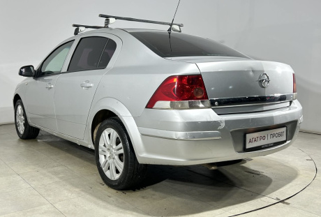Opel Astra 2013 года с пробегом 322 000 км, фото 6