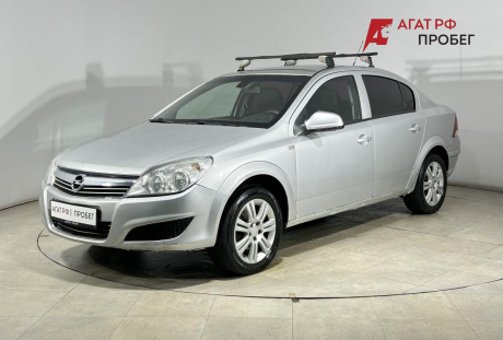 Opel Astra 2013 года с пробегом 322 000 км