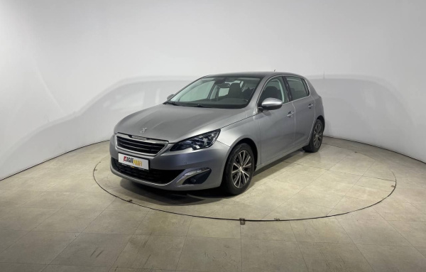 Peugeot 308 2014 года с пробегом 221 270 км, фото 1