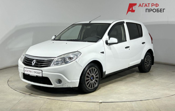 Renault Sandero 2011 года с пробегом 279 077 км, фото 1