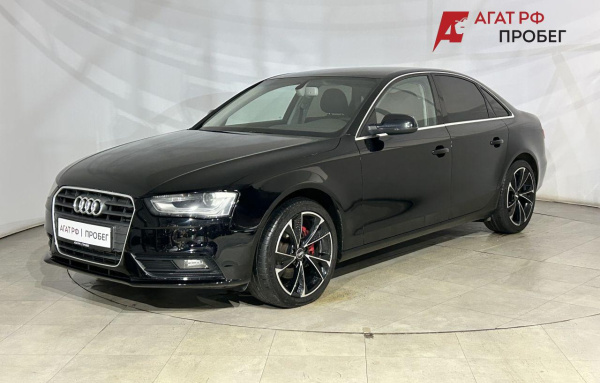 Audi A4 2012 года с пробегом 216 864 км, фото 1