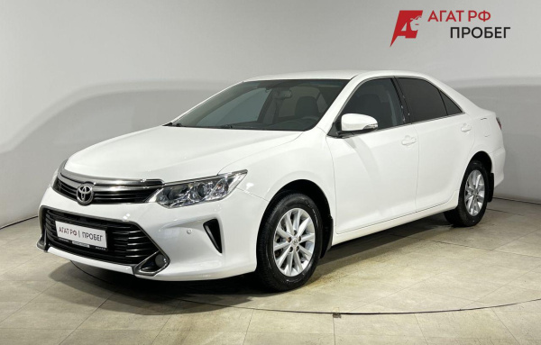 Toyota Camry 2016 года с пробегом 133 904 км, фото 1