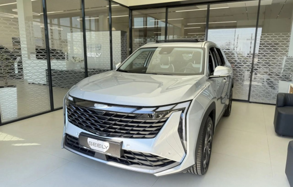 Geely Atlas II Люкс/Luxury 1.5T 7 ст. робот. передний привод (147 л.с.)