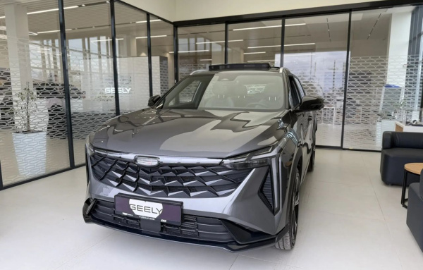 Geely Cityray Люкс/Luxury 1.5T 7 ст. робот. передний привод (147 л.с.)