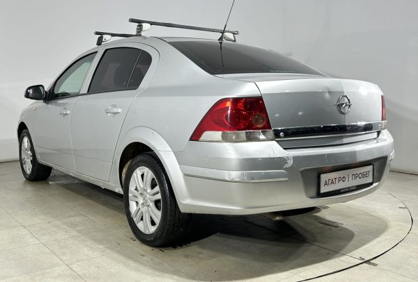 Opel Astra 2013 года с пробегом 322 000 км, фото 6