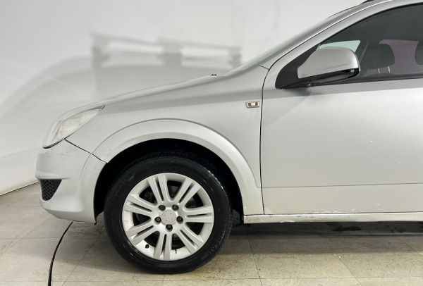 Opel Astra 2013 года с пробегом 322 000 км, фото 9